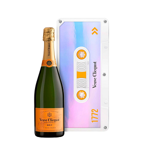 Maison Veuve Clicquot-"Yellow Label" Brut (Tape Collection Gift Box - Dazzling Blue)