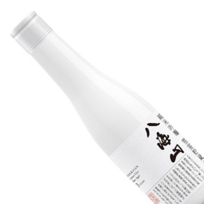 八海醸造株式会社-八海山 雪室貯蔵三年 純米吟醸